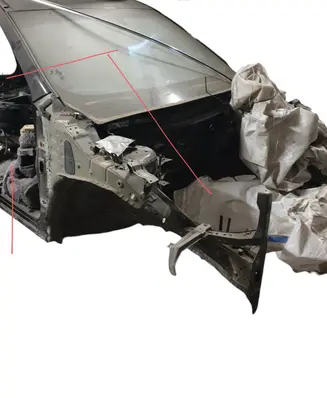 Nissan Pathfinder R52 Front quarter panel 
