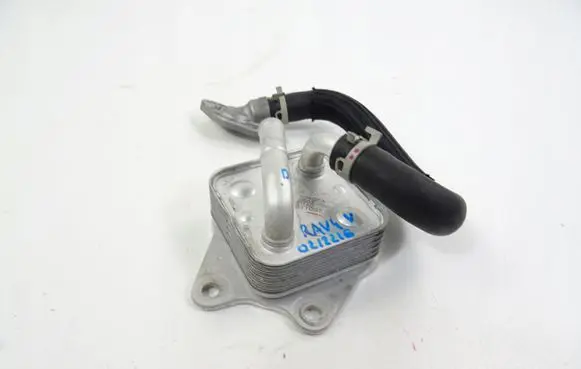 Toyota RAV 4 (XA50) Engine oil radiator 