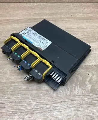Ford Mondeo Mk III Comfort/convenience module 1S7T15K600FE 5WK48730H