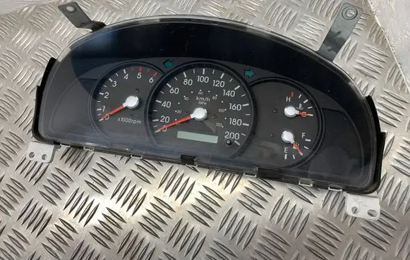 KIA Sorento Speedometer (instrument cluster) 940033E080 200373000K 20020624
