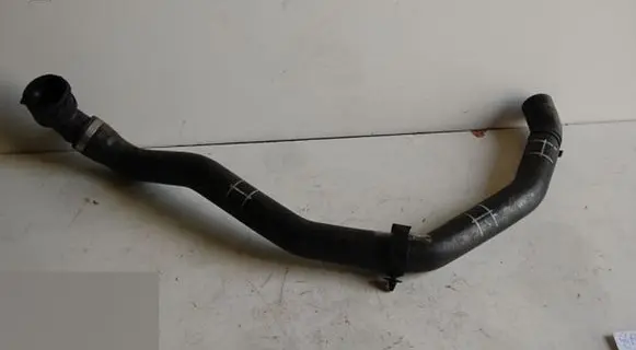 Audi Q7 4L Engine coolant pipe/hose 7L0122051C