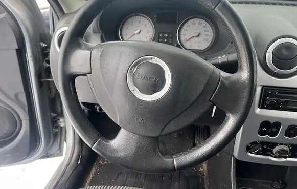 Dacia Logan I Steering wheel 