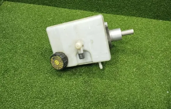 Master brake cylinder