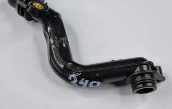 Mercedes-Benz GLS X167 Turbo turbocharger oiling pipe/hose A2562001300