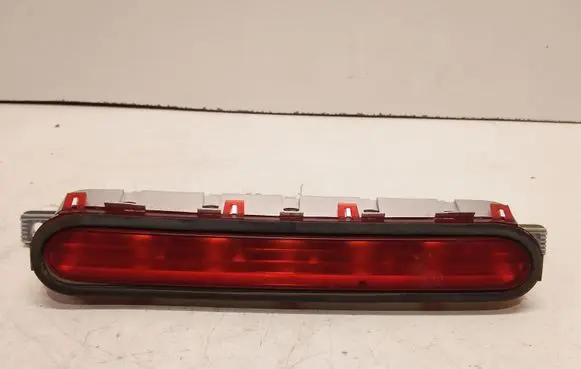 Toyota Corolla Verso AR10 Third/center stoplight
