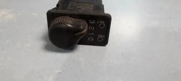 Subaru Outback Headlight level height control switch