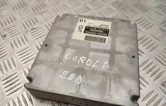 Toyota Corolla E120 E130 Engine control unit/module 8966602110