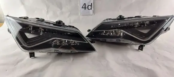 Seat Leon (5F) Headlights/headlamps set 