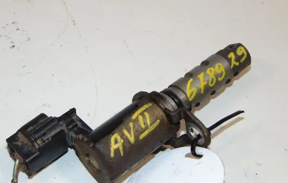 Toyota Avensis T250 Camshaft vanos timing valve 1533028020