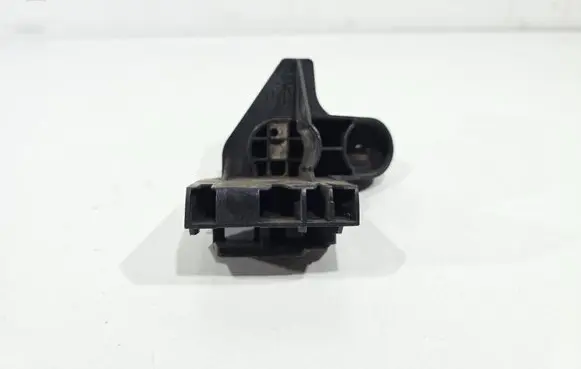 Toyota Prius+ (ZVW40) Rear bumper mounting bracket 5257547030