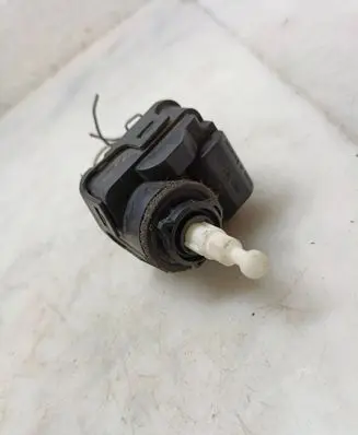 Volkswagen Golf III Headlight level adjustment motor 1H0941295C