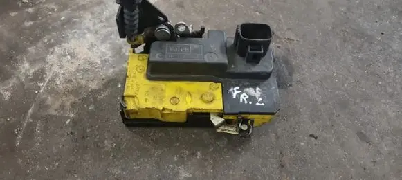 Volvo V70 Front door lock