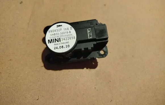 Mini Cooper Countryman R60 Air flap motor/actuator 990432F 3422658 VHB3030018B