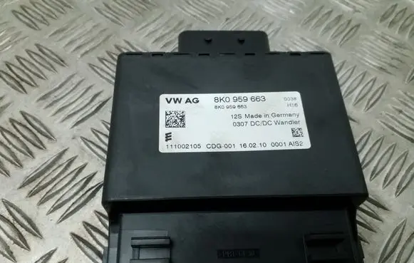 Audi A4 S4 B8 8K Power management control unit 8K0959663