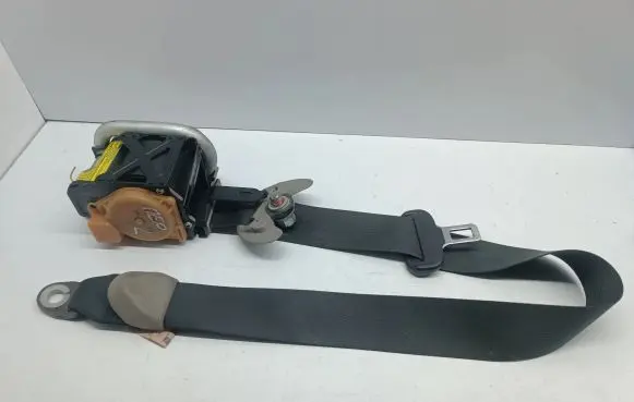 Mitsubishi Grandis Front seatbelt TKAF2N693