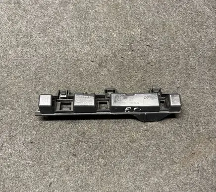 BMW 4 F32 F33 Fender mounting bracket 7294888