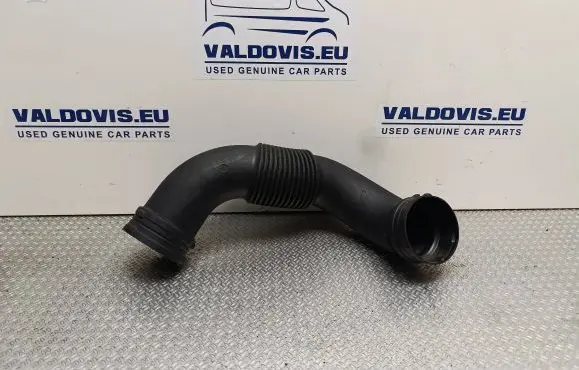 Opel Vivaro Air intake hose/pipe 1105223S01