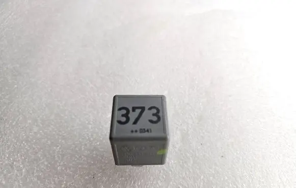 Audi A6 S6 C5 4B Other relay 8D0951253A V23134B52X301