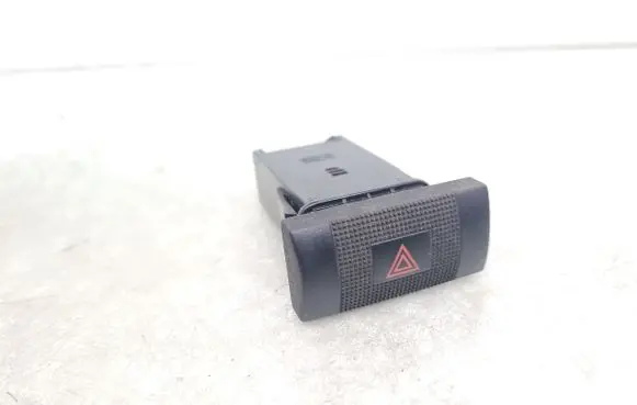 KIA Rio Hazard light switch