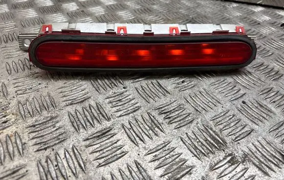 Toyota Corolla Verso AR10 Third/center stoplight