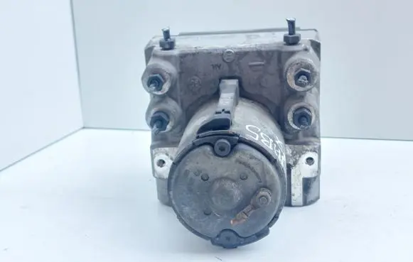 Audi A4 S4 B5 8D ABS Pump 8D0614111