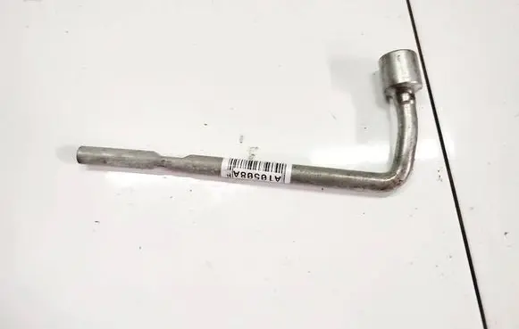 Chevrolet Epica Wheel nut wrench 