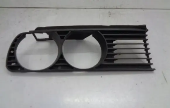 BMW 3 E30 Under headlight/headlamp trim 18760920