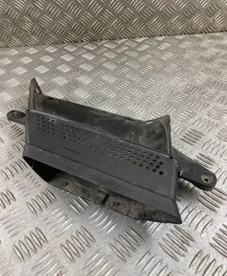Audi A5 Sportback 8TA Air intake duct part 8K0129618E