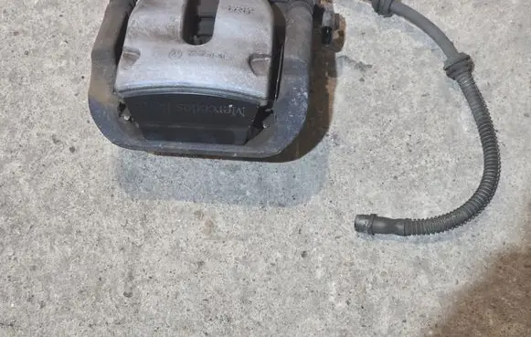 Rear brake caliper