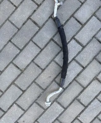 Porsche Macan (95B) Air conditioning (A/C) pipe/hose 95B816743 95B816743M