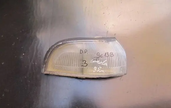 Toyota Corolla E110 Front indicator light 12383
