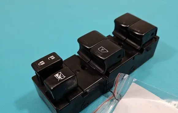 Nissan Note (E12) Electric window control switch IMPRK1466528