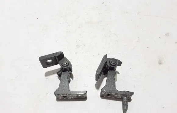 Audi Q7 4M Rear door upper hinge 8S0833407A