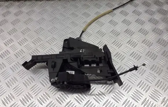 Ford C-MAX I Rear door lock