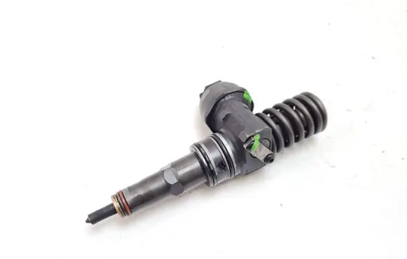 Volkswagen Caddy Fuel injector 038130073AG 0414720215