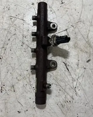 Renault Kangoo II Fuel main line pipe