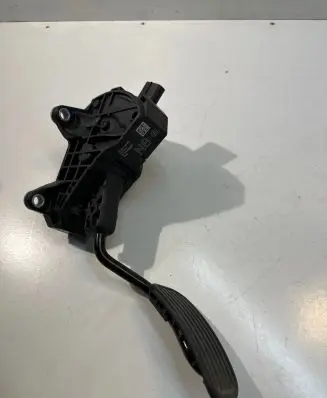 Toyota C-HR I Accelerator throttle pedal 78110F4040 16131509004 16259A1