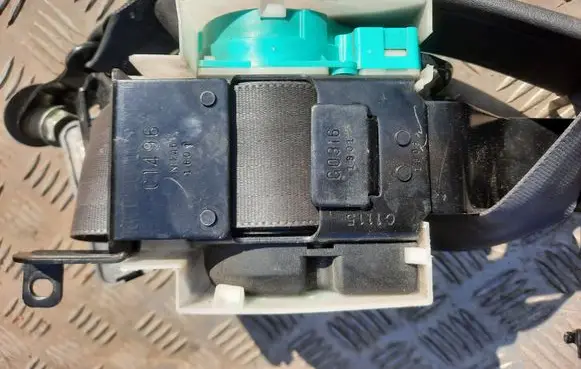Mitsubishi 3000 GT Front seatbelt
