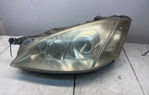 Mercedes-Benz S W221 Headlight/headlamp