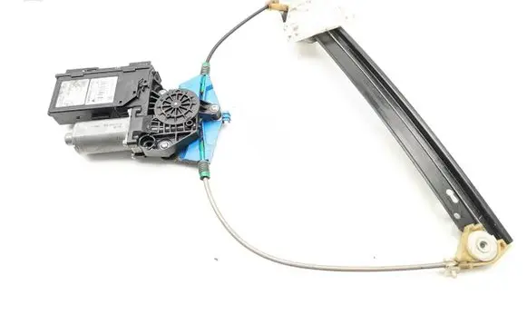 Seat Exeo (3R) Rear window lifting mechanism without motor 8E959802