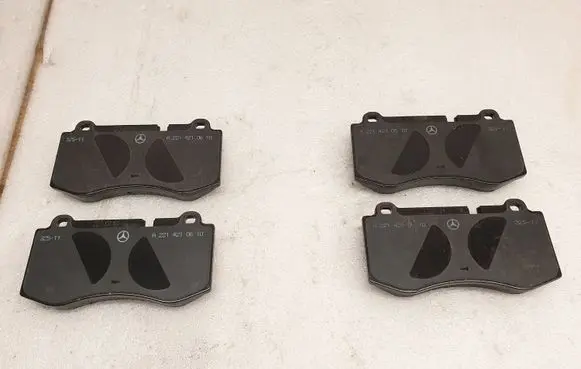 Mercedes-Benz S W221 Brake pads (front) A2214210510 A2214210610