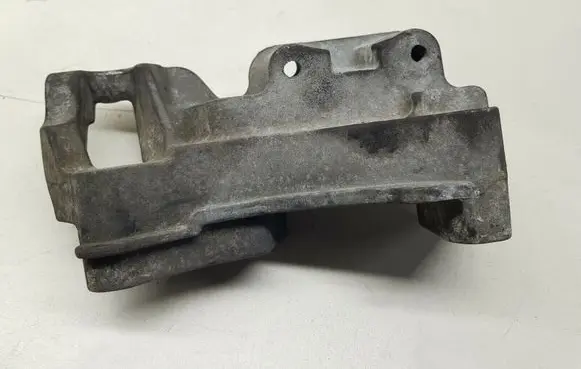 Volvo S40 Engine mounting bracket 326C29