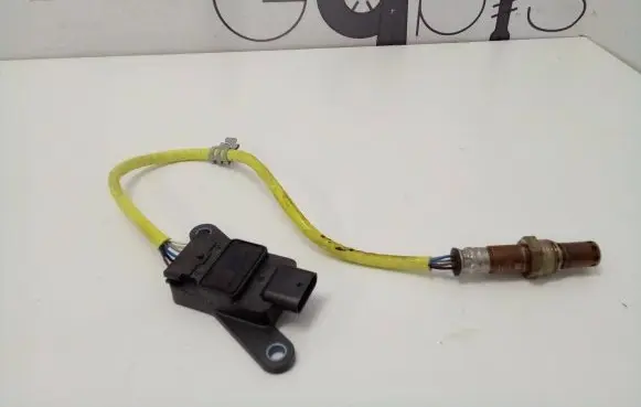 Mercedes-Benz E W214 Lambda probe sensor A0009050117