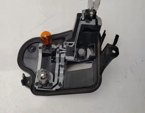 Volkswagen PASSAT B7 Tail light bulb cover holder 605212R