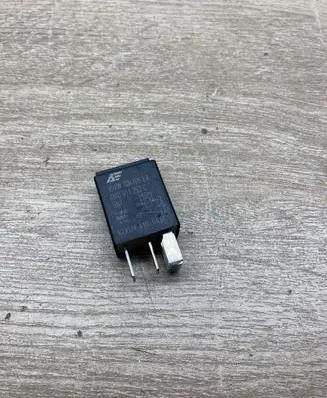 Skoda Octavia Mk1 (1U) Other relay 95VW10K705EA 7M0951253C