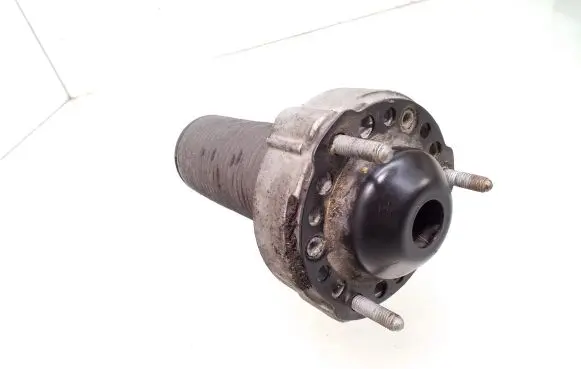 Volkswagen Touareg I Coil spring mount 7P0412295C
