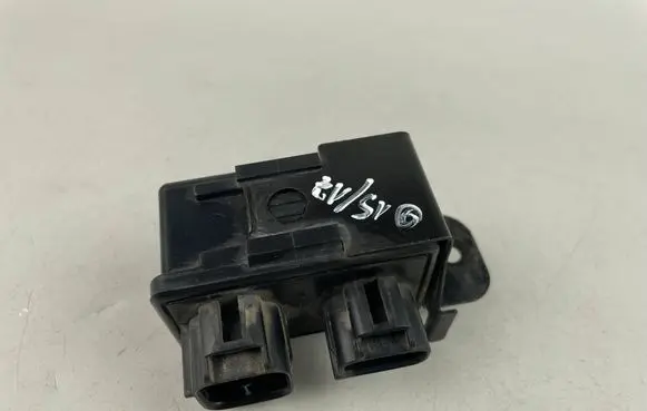 Subaru Outback (BS) Window wiper relay 86121FJ002