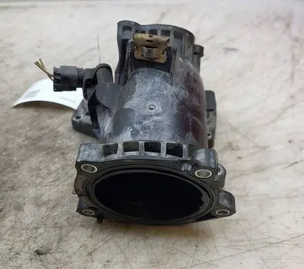 Mercedes-Benz Vito Viano W639 Air intake duct part A6510900728