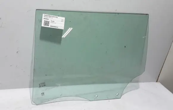 Peugeot 2008 II Rear door window glass 9825589280