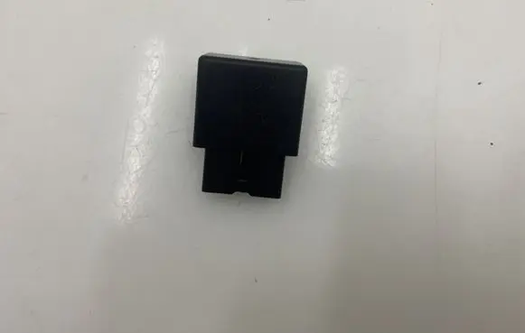 Lexus CT 200H Rear light relay 895A147010